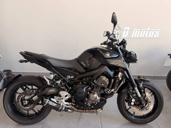 YAMAHA MT-09 